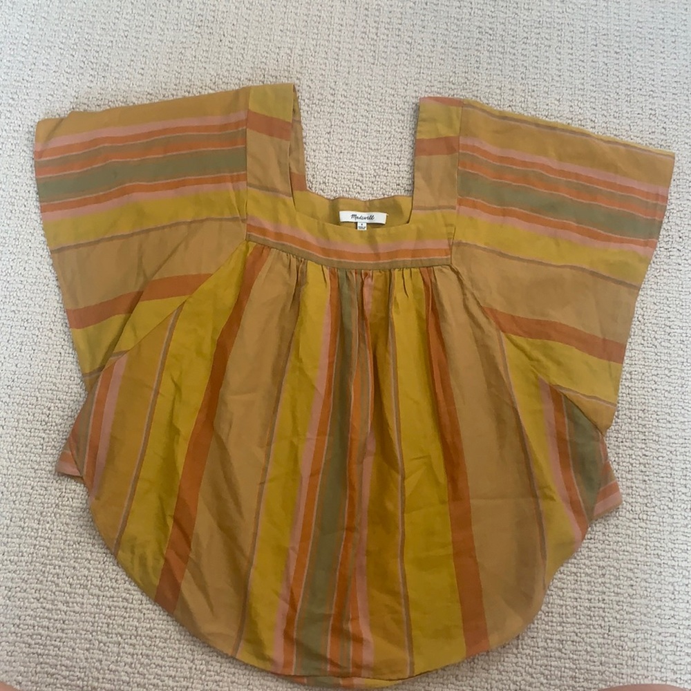 Adorable Madewell striped top with flutter sleeves